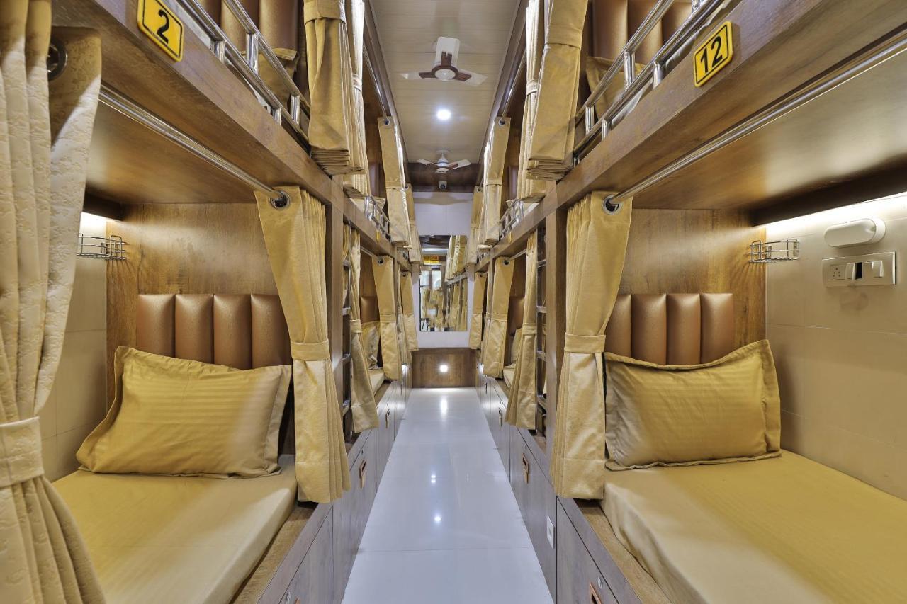 Rest Inn Dormitory Vadodara Kültér fotó