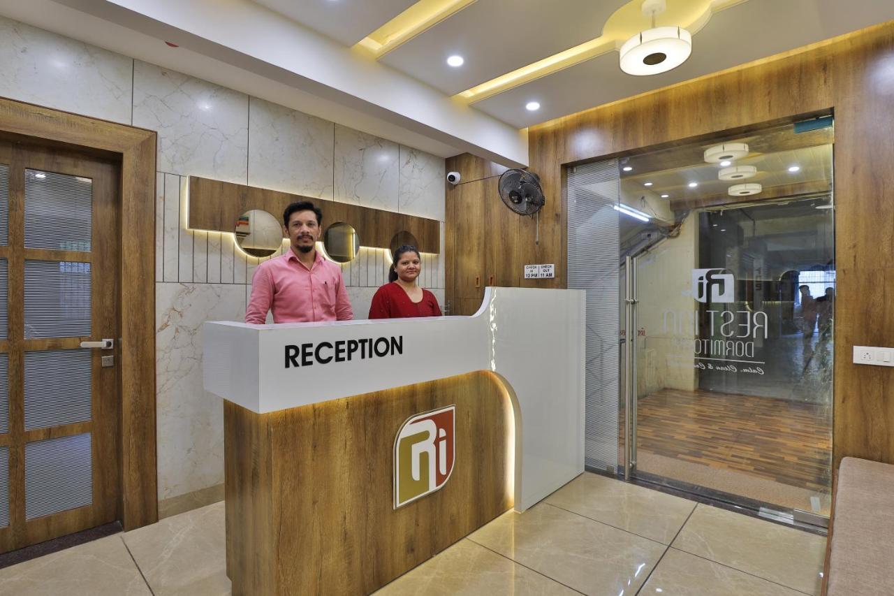 Rest Inn Dormitory Vadodara Kültér fotó