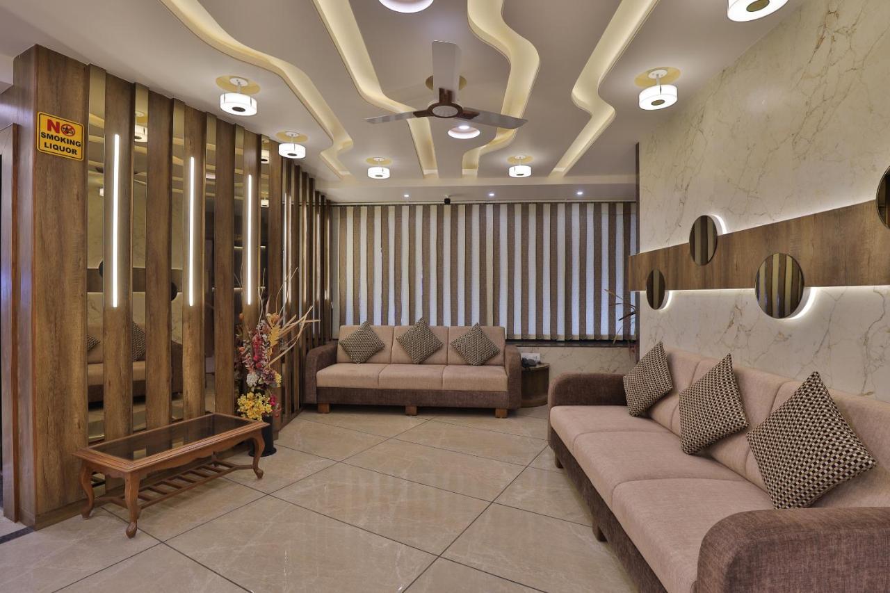 Rest Inn Dormitory Vadodara Kültér fotó